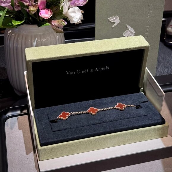 Van Cleef & Arpels Bracelet - Picture 2 of 5